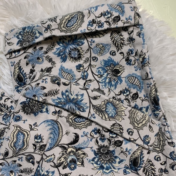 Loft Modern Crop White Paisley Jeans - Picture 5 of 13